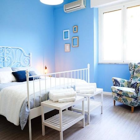 Villa Aurelia - Seafront Apartment With Terrace Quartu SantʼElena Екстериор снимка