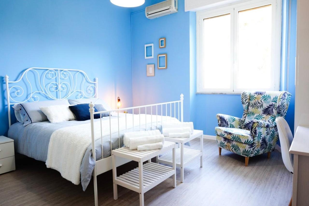 Villa Aurelia - Seafront Apartment With Terrace Quartu SantʼElena Екстериор снимка
