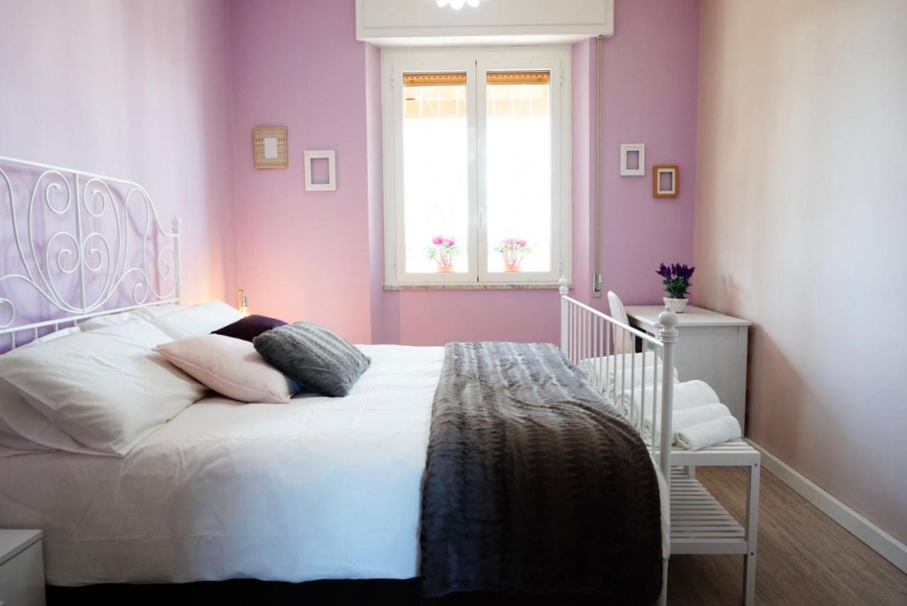 Villa Aurelia - Seafront Apartment With Terrace Quartu SantʼElena Екстериор снимка